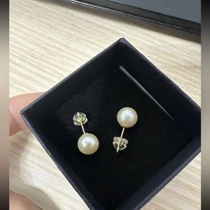 18k gold Tahitian pearl earrings